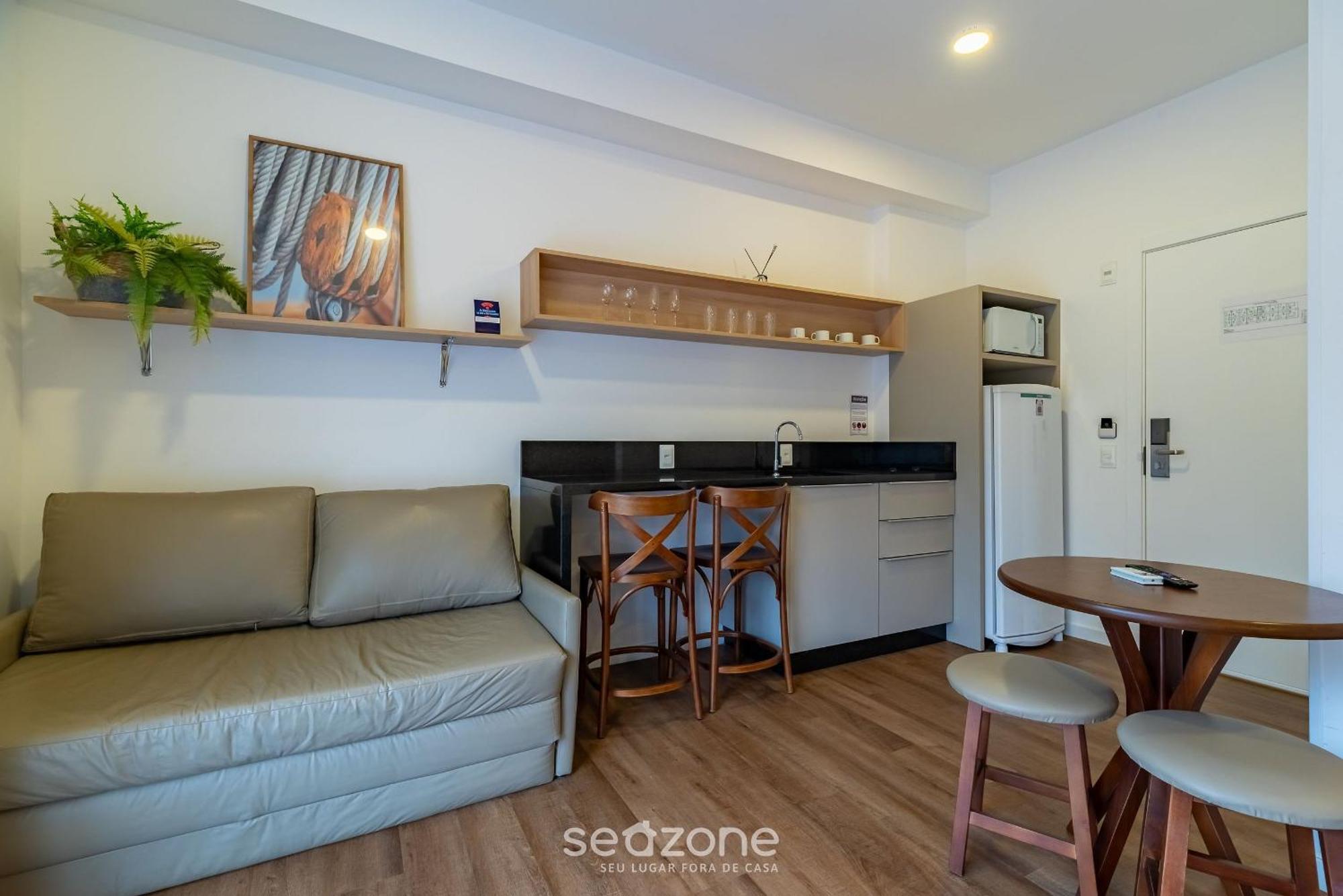 Lindos Studios Vec Bombinhas Εξωτερικό φωτογραφία